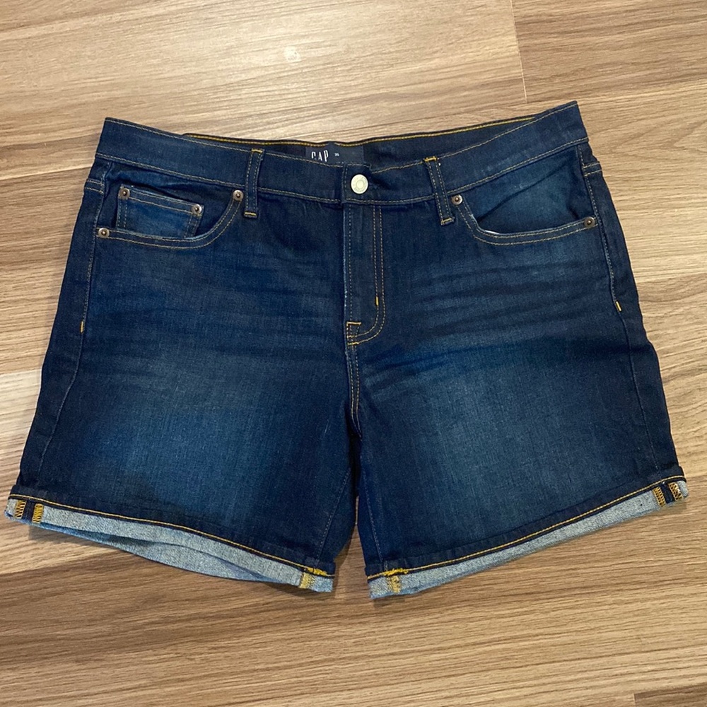 Gap 5 inch Jean short
